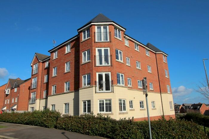 2 Bedroom Flat To Rent In Oak Drive, Leeds, West Yorkshire, LS10