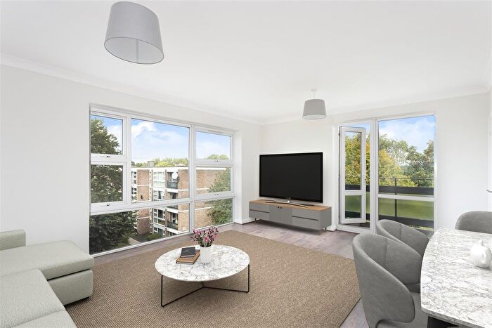 1 Bedroom Flat To Rent In Woburn, Clivedon Court, Ealing, W13