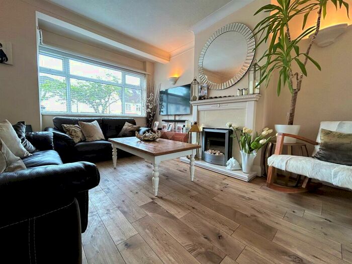 3 Bedroom Terraced House To Rent In Malvern Avenue, London, E4