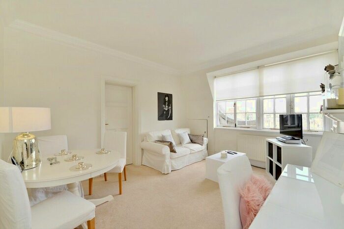 1 Bedroom Flat To Rent In Cliveden Place, Belgravia, SW1W