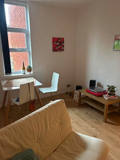 2 Bedroom Flat To Rent In Flat, Old Lansdowne Road, West Didsbury, M20