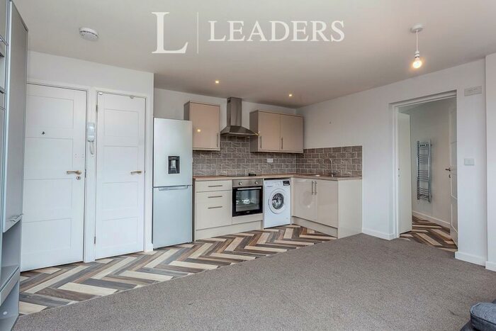 Studio To Rent In Jengers Mead, RH14