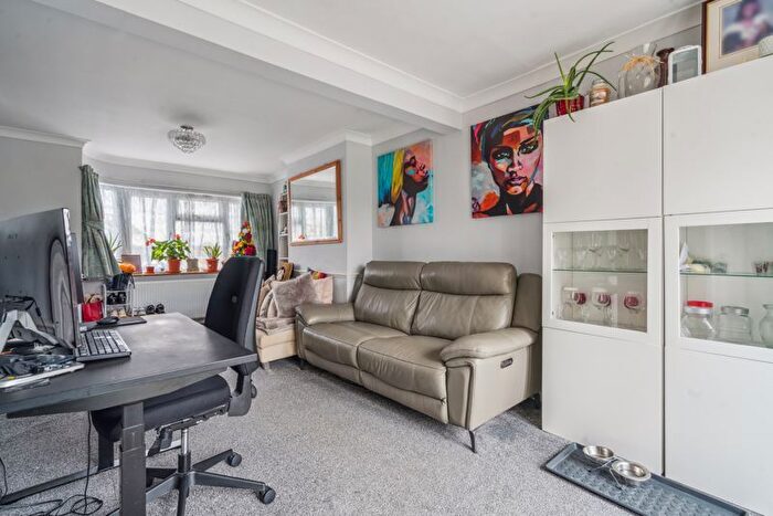 2 Bedroom Terraced House For Sale In Castle Road, Northolt, UB5