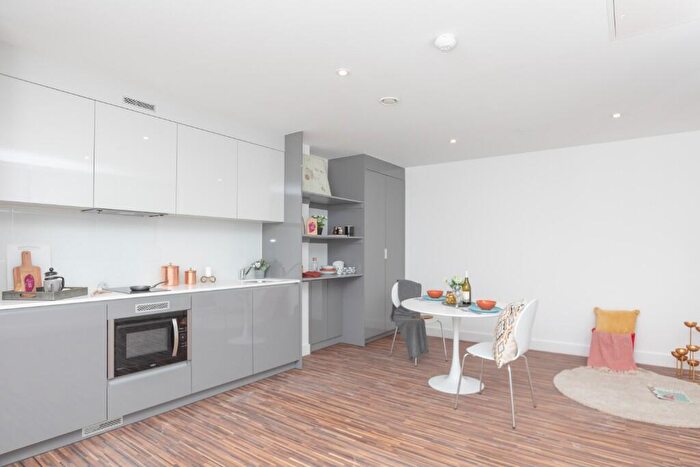 1 Bedroom Apartment To Rent In Chester Road, Manchester, Greater Manchester, M16