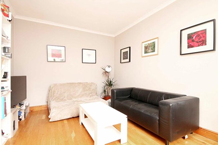 1 Bedroom Flat To Rent In Dawes Road, Fulham, SW6