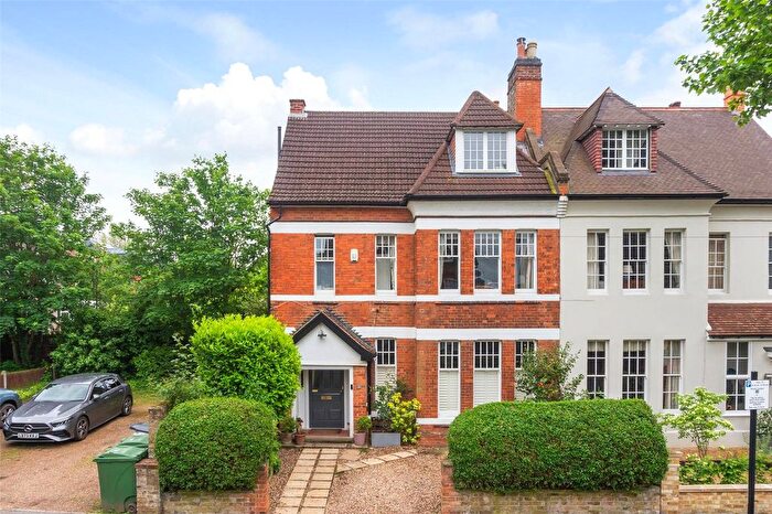 6 Bedroom End Of Terrace House To Rent In Rydal Road, London, SW16