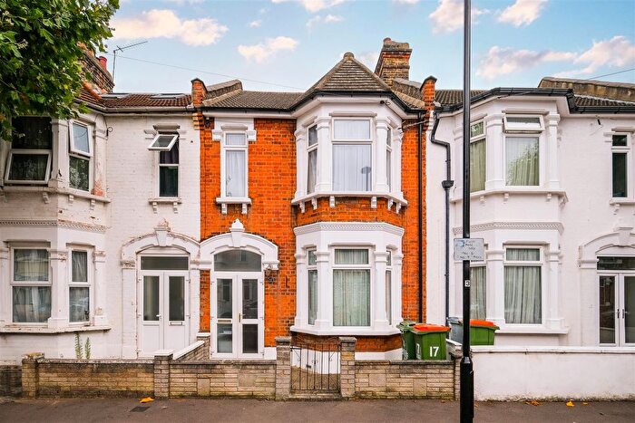 3 Bedroom Terraced House To Rent In Bridge Road, East Ham, E6