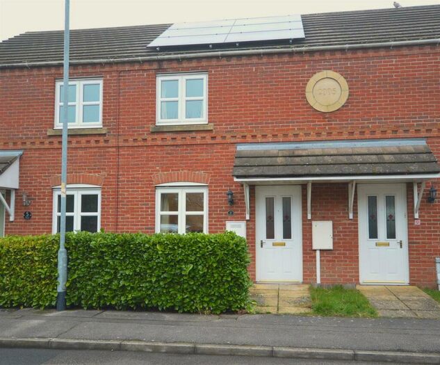 2 Bedroom House To Rent In Somme Close, Lincoln, LN1