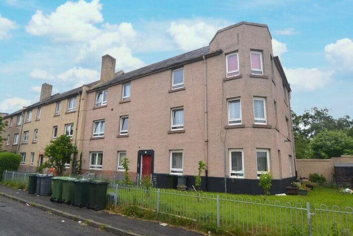 2 Bedroom Flat To Rent In Royston Mains Gardens, Edinburgh, EH5