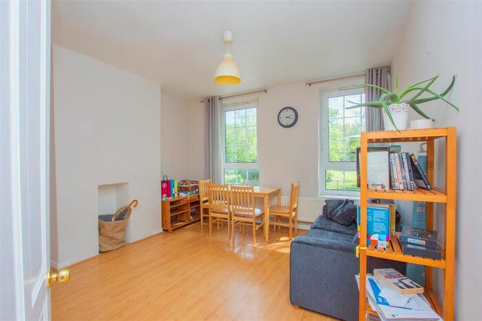 3 Bedroom Flat To Rent In Green Bank, London, E1W