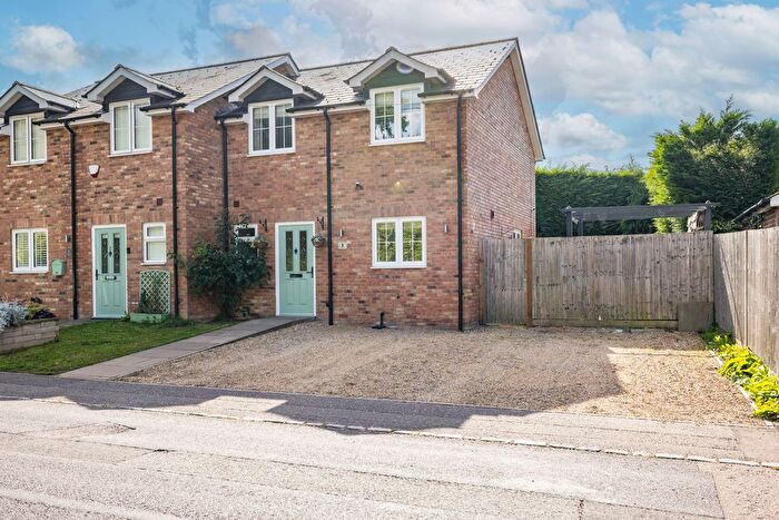 3 Bedroom Semi-detached House For Sale In Sandy Lane, Crawley Down, RH10