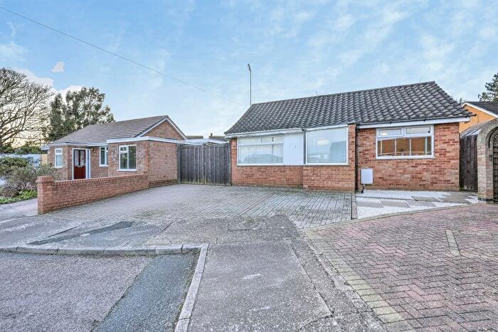 2 Bedroom Detached Bungalow For Sale In Lindale Close, Northampton, NN3