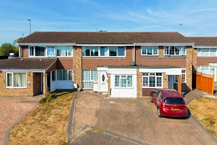 3 Bedroom Terraced House For Sale In Isherwood Close, Royston, SG8