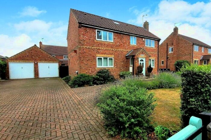 6 Bedroom Detached House To Rent In . The Firs York Road, Barlby, Selby, North Yorkshire, YO8