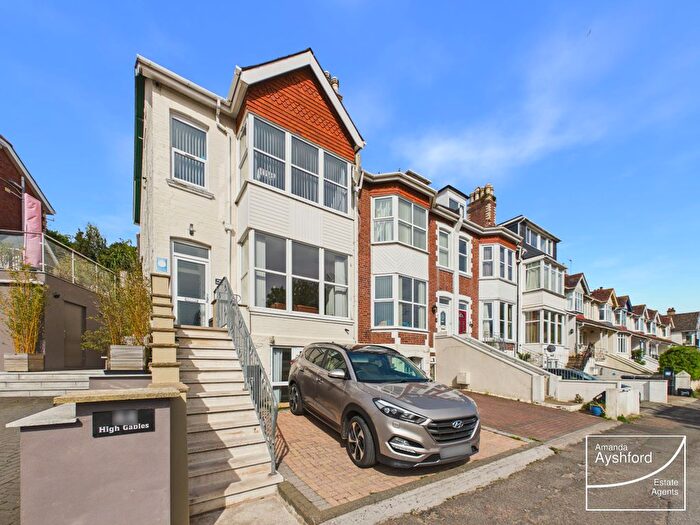 2 Bedroom Flat For Sale In Youngs Park Road, Paignton, TQ4