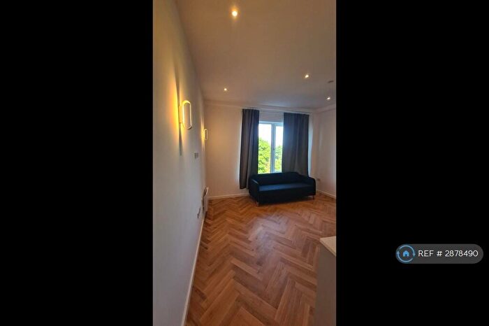 1 Bedroom Flat To Rent In Astra House, London, SE14