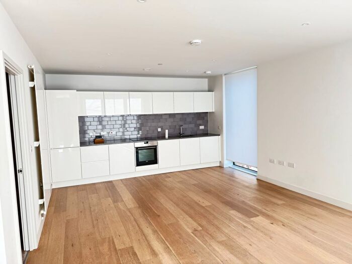 1 Bedroom Flat To Rent In Royal Crest Avenue, London, E16