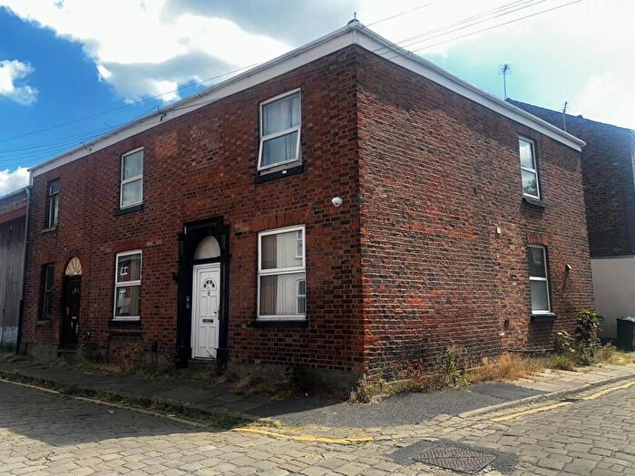 6 Bedroom End Of Terrace House For Sale In Church Street West, Macclesfield, Cheshire, SK11