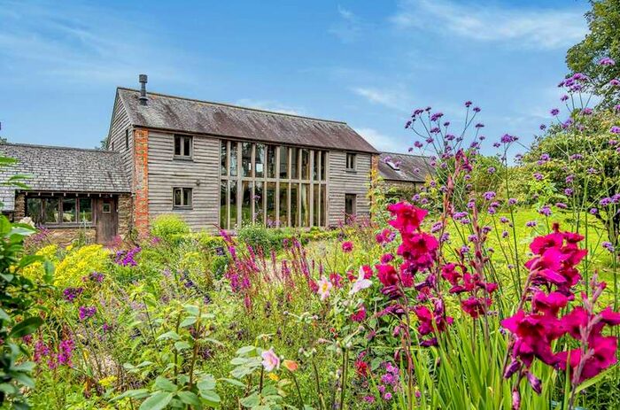 4 Bedroom Unique Property For Sale In Tuell, Milton Abbot, PL19