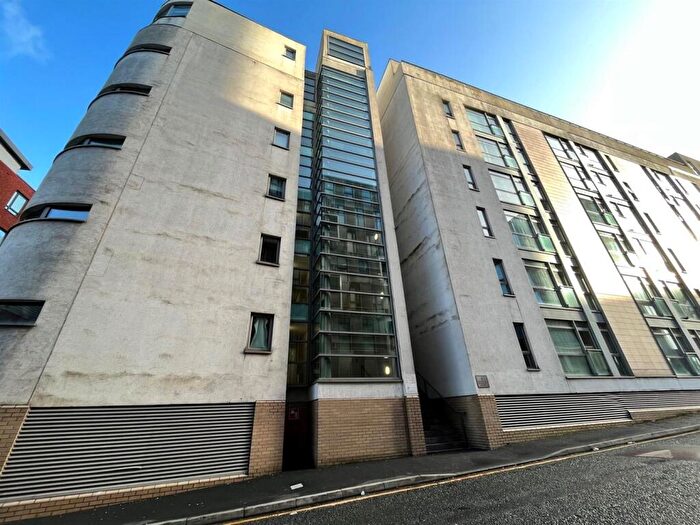 2 Bedroom Flat To Rent In Red Building, Ludgate Hill, Manchester, M4