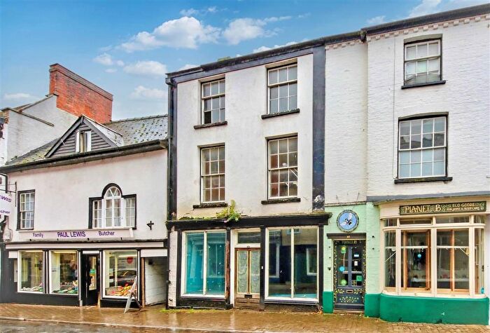 4 Bedroom Property For Sale In High Street, Kington, HR5