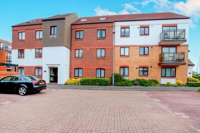 2 Bedroom Flat To Rent In Horse Sands Close, Southsea, PO4