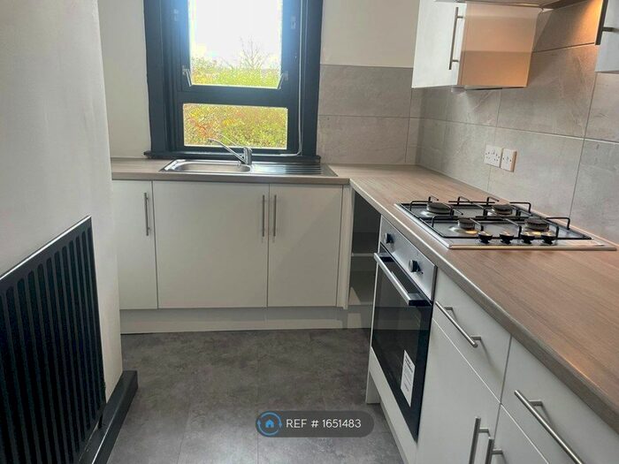 3 Bedroom Flat To Rent In Netherton Road, Glasgow, G13