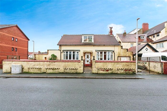 3 Bedroom Bungalow For Sale In Chatsworth Avenue, Bispham, Blackpool, Lancashire, FY2