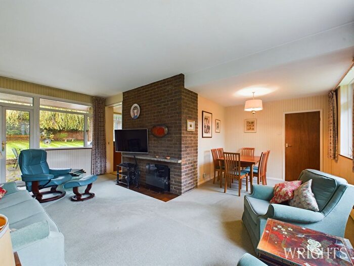 4 Bedroom Detached House For Sale In The Holdings, Hatfield, AL9