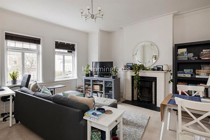 2 Bedroom Flat To Rent In Onslow Gardens, Muswell Hill, N10