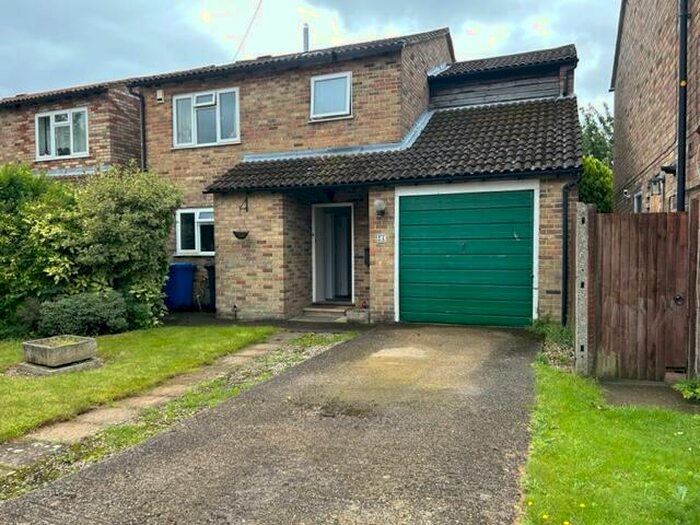 4 Bedroom Detached House To Rent In Byland Drive, Maidenhead, SL6