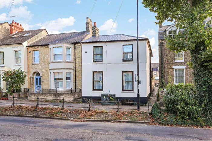 3 Bedroom Detached House For Sale In Maids Causeway, Cambridge, CB5