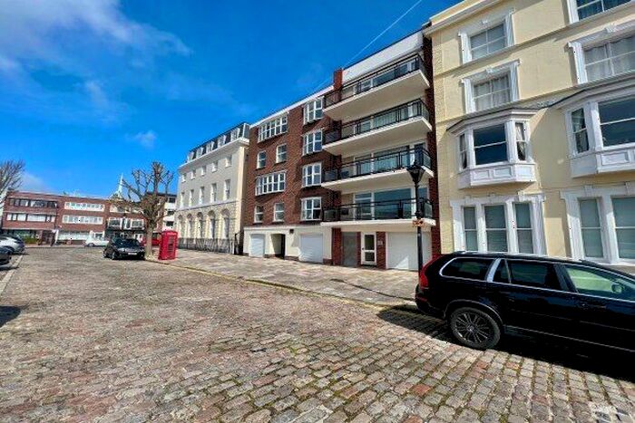 2 Bedroom Flat To Rent In -, Portsmouth, PO1