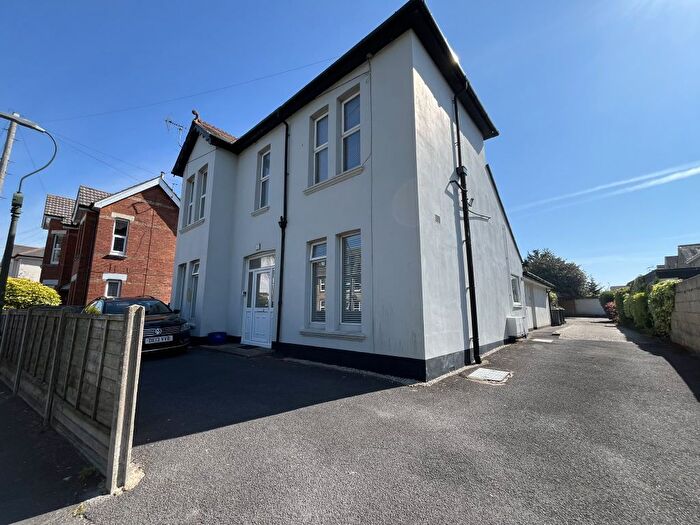 1 Bedroom Flat To Rent In Waterloo Road, Winton, Bournemouth, BH9