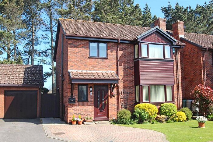 4 Bedroom Detached House For Sale In Hedgerley, Barton On Sea, Hampshire, BH25