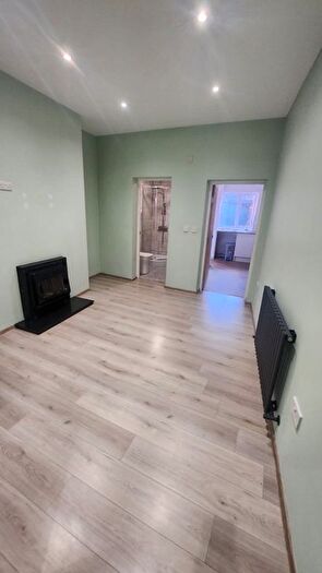1 Bedroom Flat To Rent In Flat Highfield Road, Doncaster, South Yorkshire, DN1