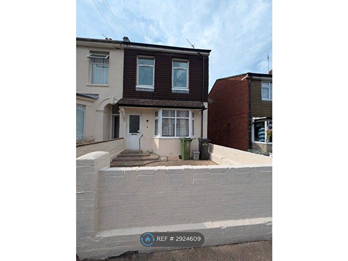 3 Bedroom Terraced House To Rent In Powerscourt Road, Portsmouth, PO2