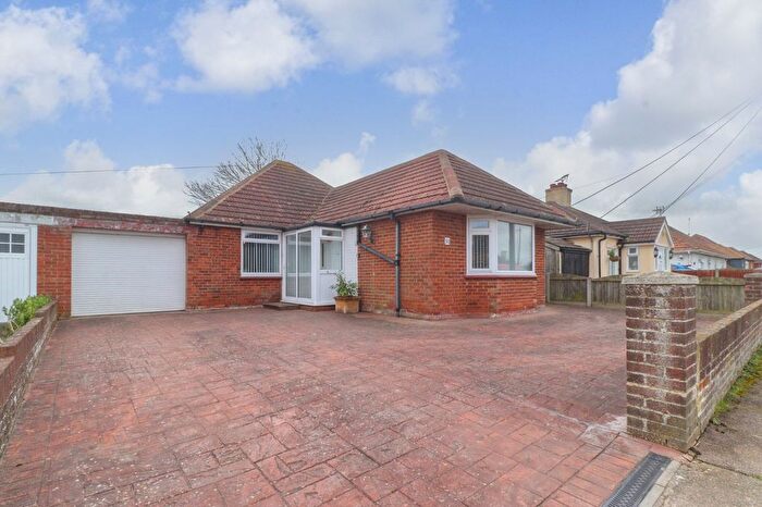 3 Bedroom Bungalow For Sale In Brunswick Road, Birchington, Kent, CT7