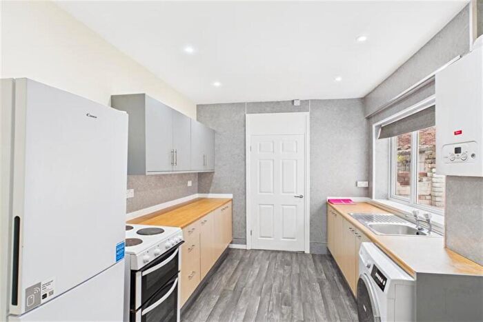 2 Bedroom Flat To Rent In Glenthorn Road, Jesmond, Newcastle Upon Tyne, NE2