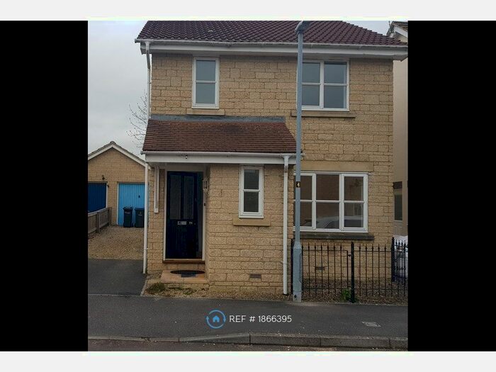 3 Bedroom Detached House To Rent In Meadowsweet Drive, Calne, SN11