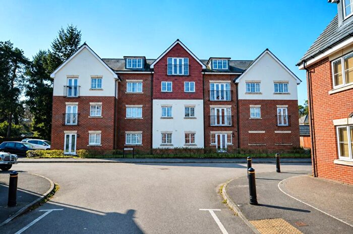 2 Bedroom Penthouse For Sale In Royal Drive, Bordon, Hampshire, Hampshire, GU35