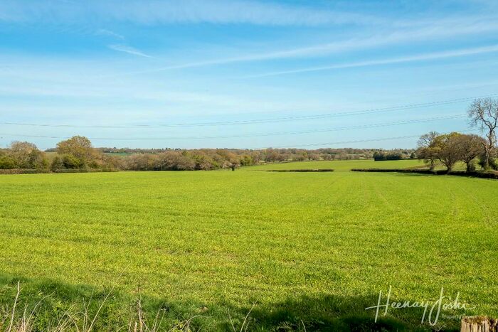 5 Bedroom Detached House For Sale In Warwickshire, CV8