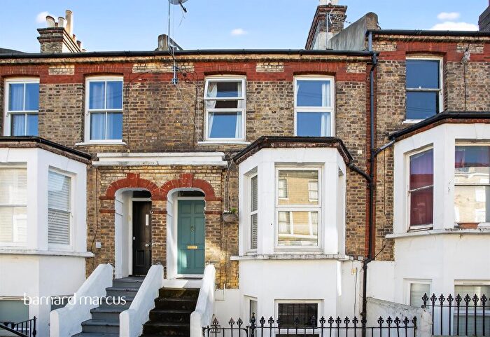1 Bedroom Flat For Sale In Fransfield Grove, London, SE26