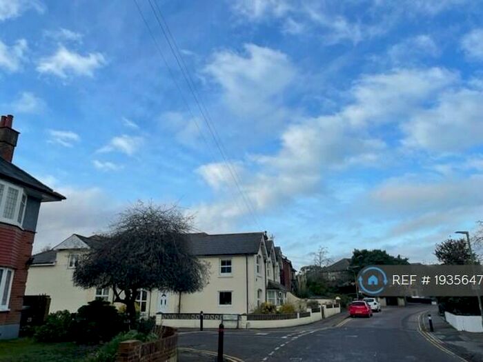 2 Bedroom Flat To Rent In Southbourne, Bournemouth, BH6