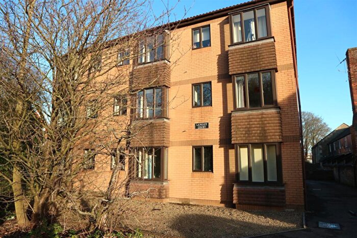 1 Bedroom Flat To Rent In Langley Court, Langley Road, Chippenham, SN15
