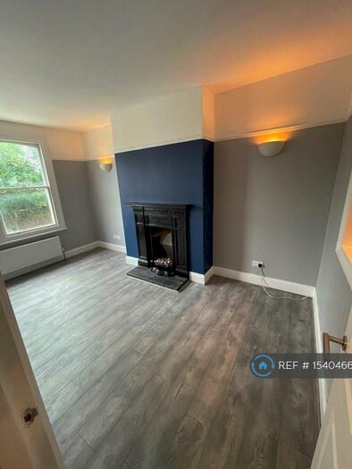 1 Bedroom Flat To Rent In Albany Road, Rochester, ME1