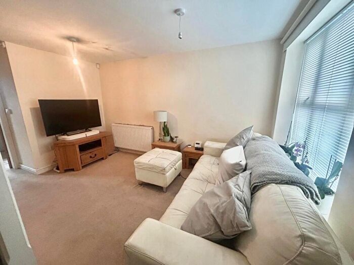 2 Bedroom House To Rent In Bracebridge Road, Kingsbury., B78