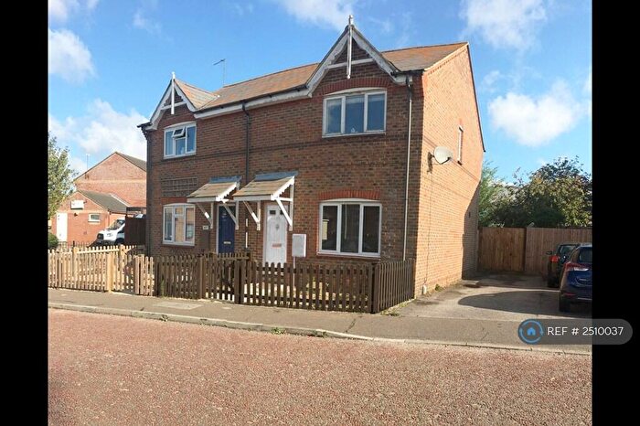 3 Bedroom Semi-Detached House To Rent In Hallcroft Chase, Highwoods, Colchester, CO4