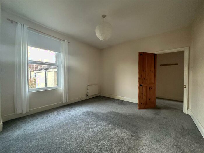 2 Bedroom Flat To Rent In Dongola Road, Bishopston, BS7