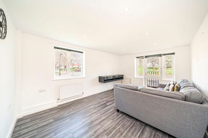 2 Bedroom Flat To Rent In Charles Garvice Court, Ridgebrook Road, Kidbrooke, SE3